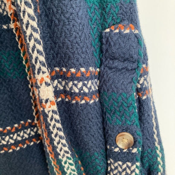 Abercrombie & Fitch Texturized Flannel - Picture 2 of 6